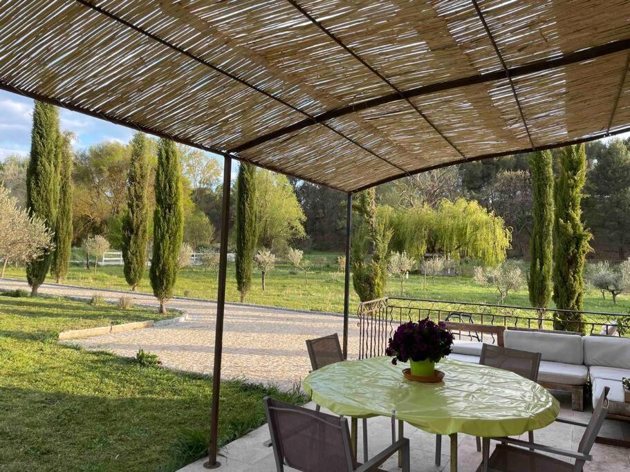 Éguilles Maison Campagne Aixoise מראה חיצוני תמונה